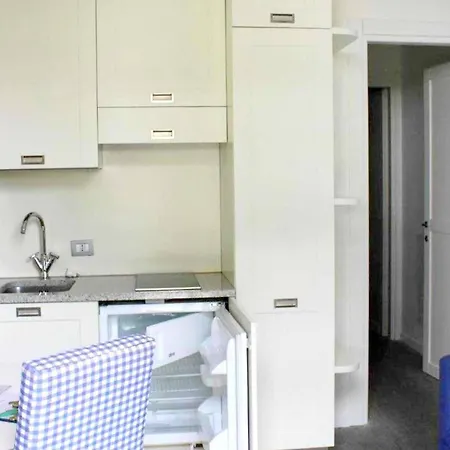 Brand New And Elegant On Maggiore Appartement